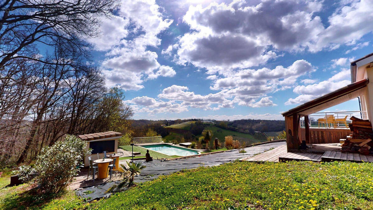 Maison à MONTESQUIEU