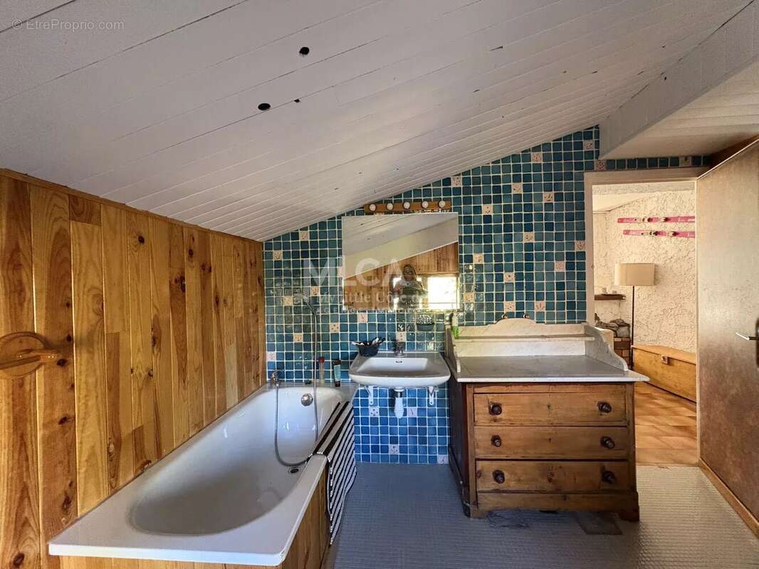 Appartement à SAINT-ETIENNE-DE-TINEE