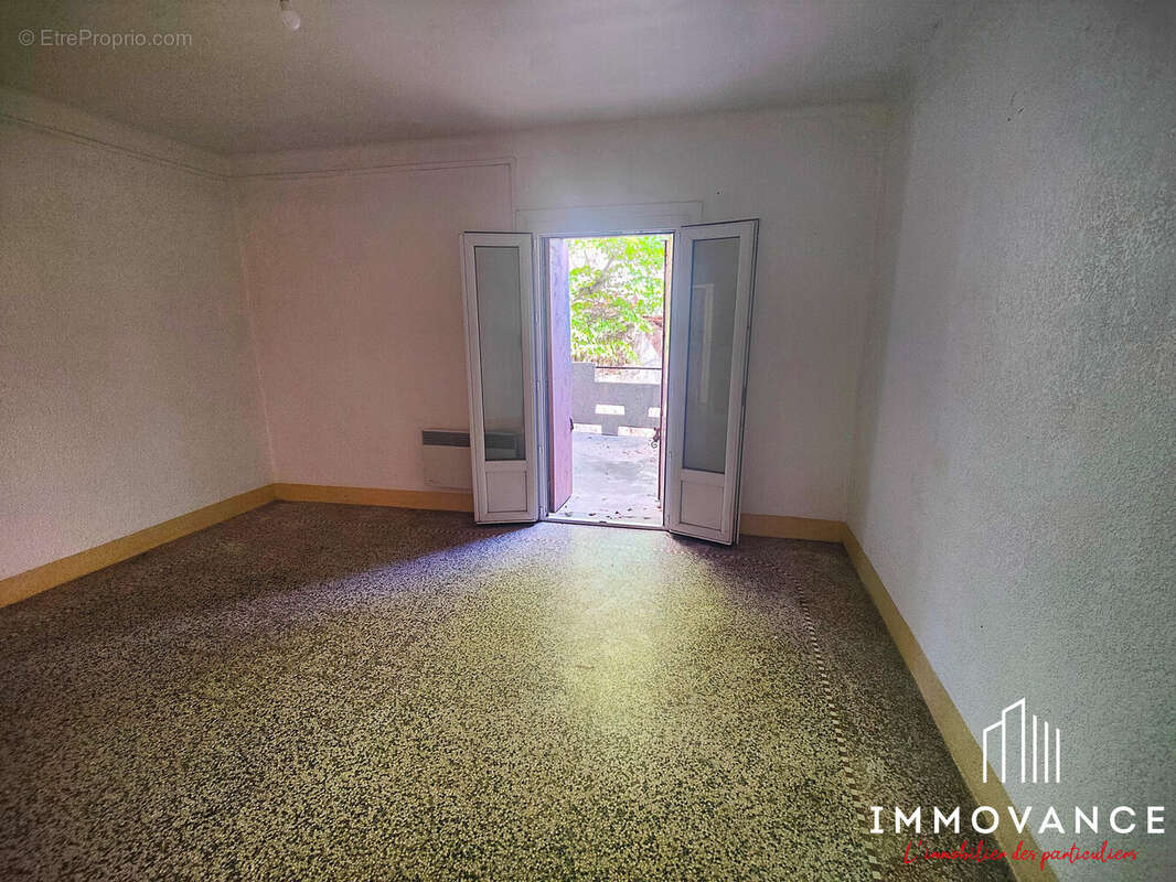 Maison à VIOLS-LE-FORT