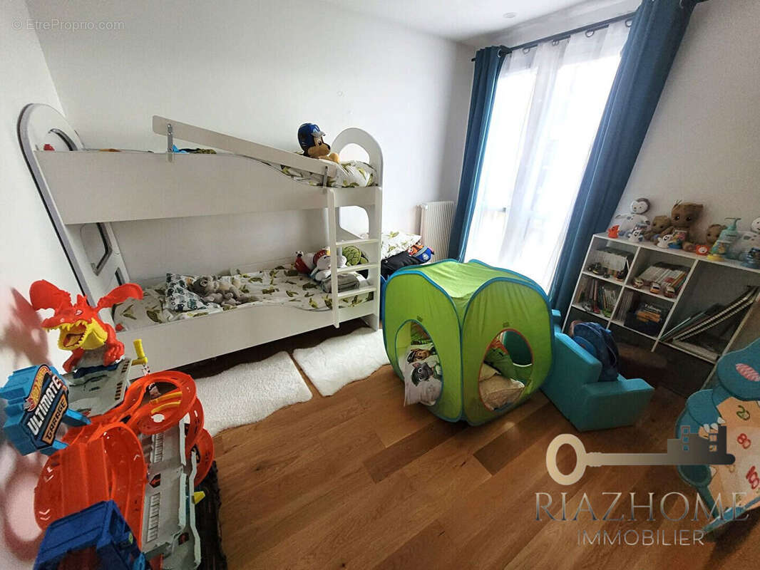 Appartement à LE BOURGET