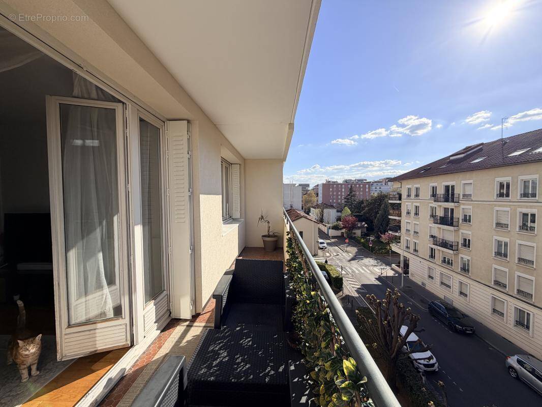 Appartement à LYON-8E