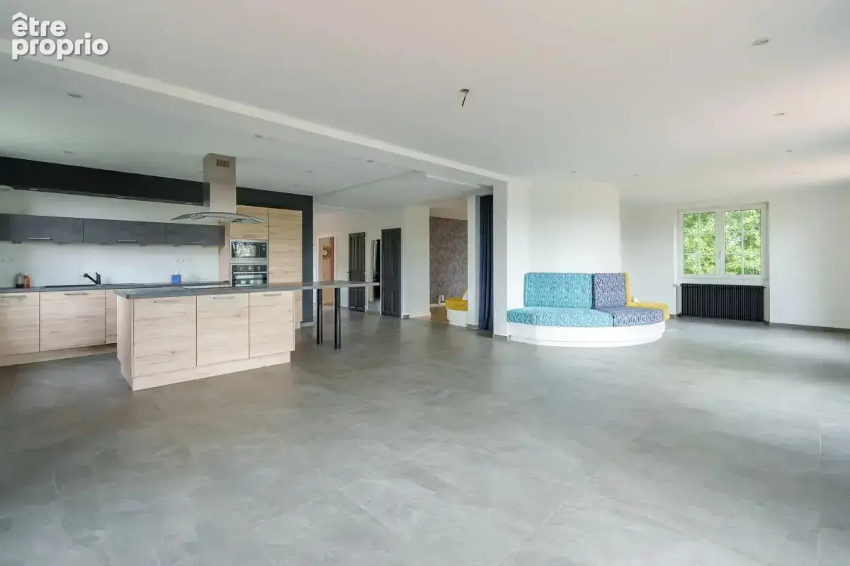 Vesoul – une maison familiale aux volumes exceptionnels - photo 3