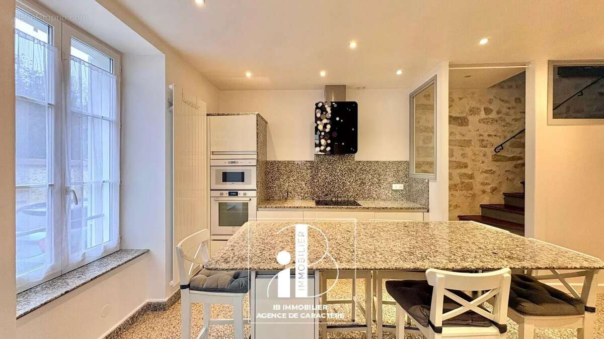 Appartement à FONTAINEBLEAU