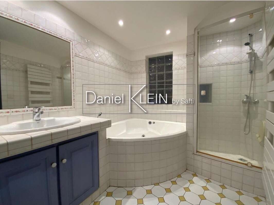 Photo 6 - Appartement à ROQUEBRUNE-SUR-ARGENS