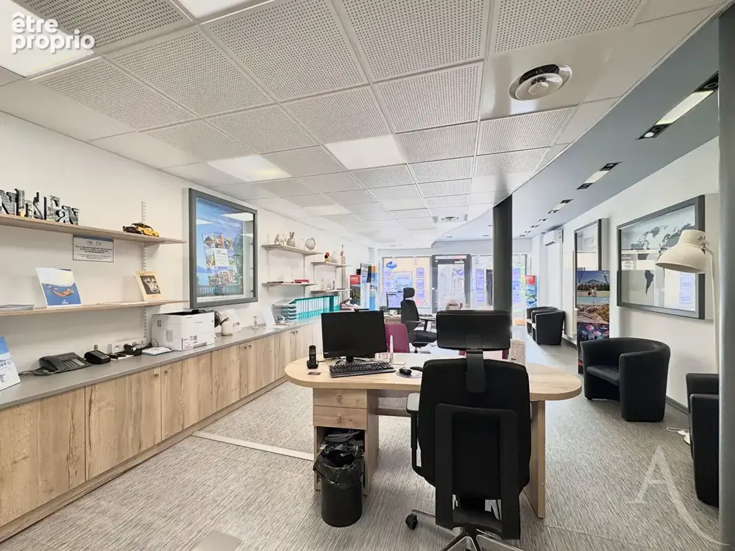 Local commercial déjà loué (rentabilité de 11%) avec annexes + caves - photo 9