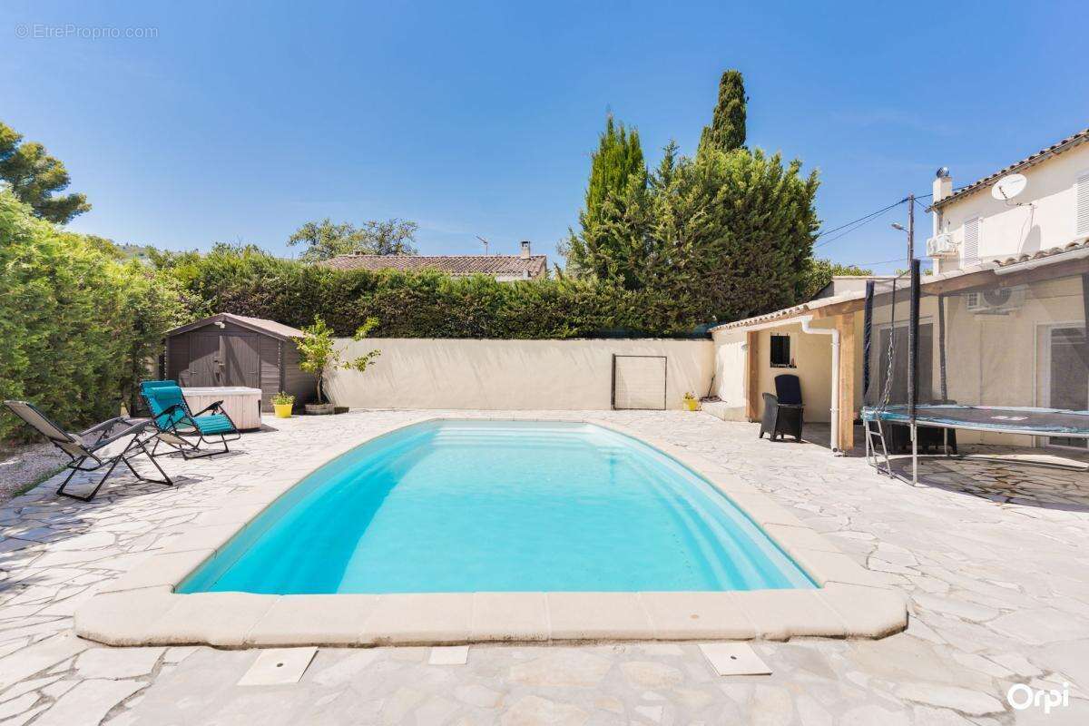 Maison familiale de 205 m² avec piscine – La Ciotat - photo 4