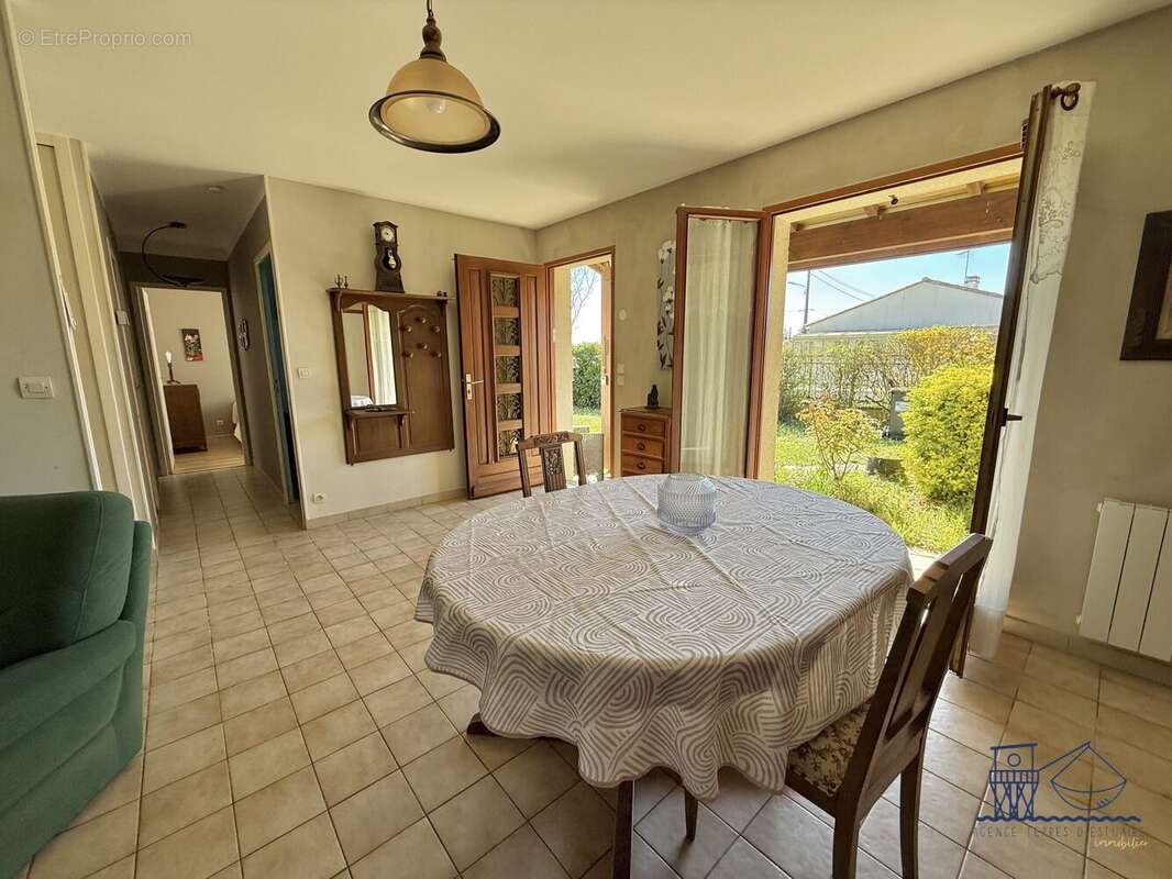 Maison 97 m² à Mortagne-Sur-Gironde  - photo 9