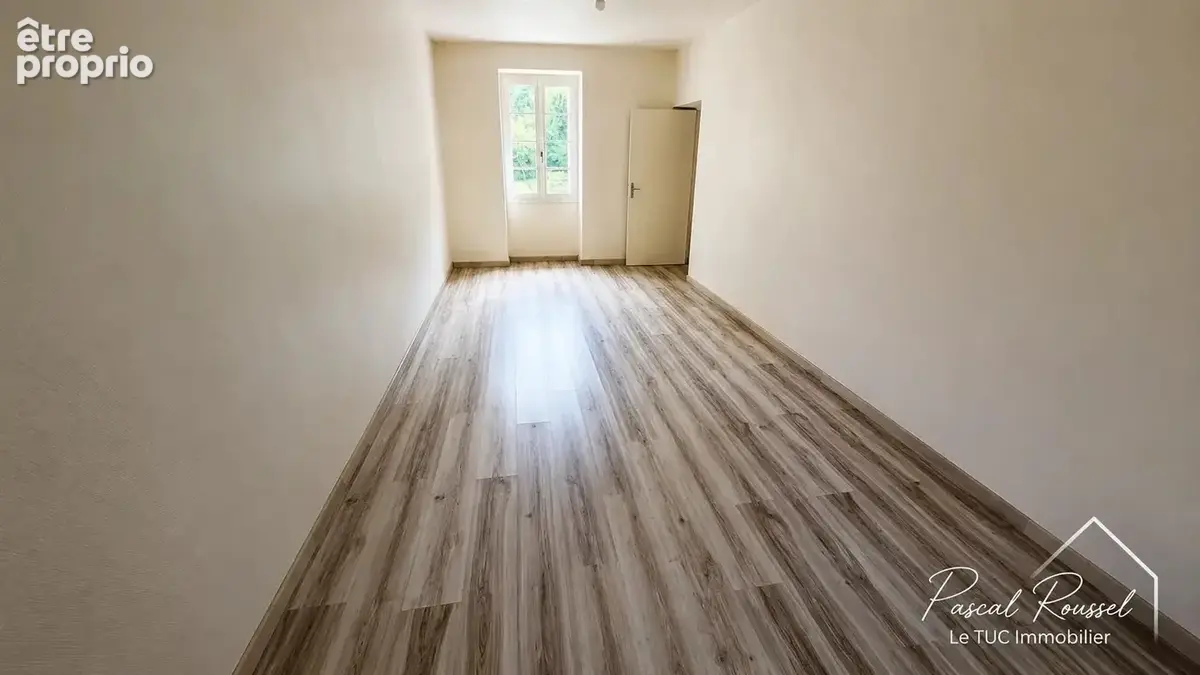 LONGERE DE CARACTERE-270 m2-3,5 hectares de bois-Dépendances - photo 7