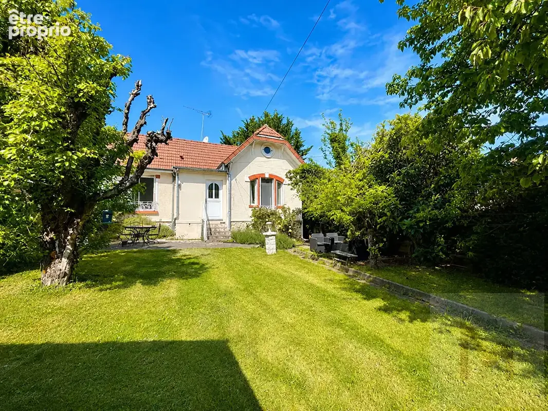 Maison pleine de charme en meulière, au calme et proche RER E - photo 2