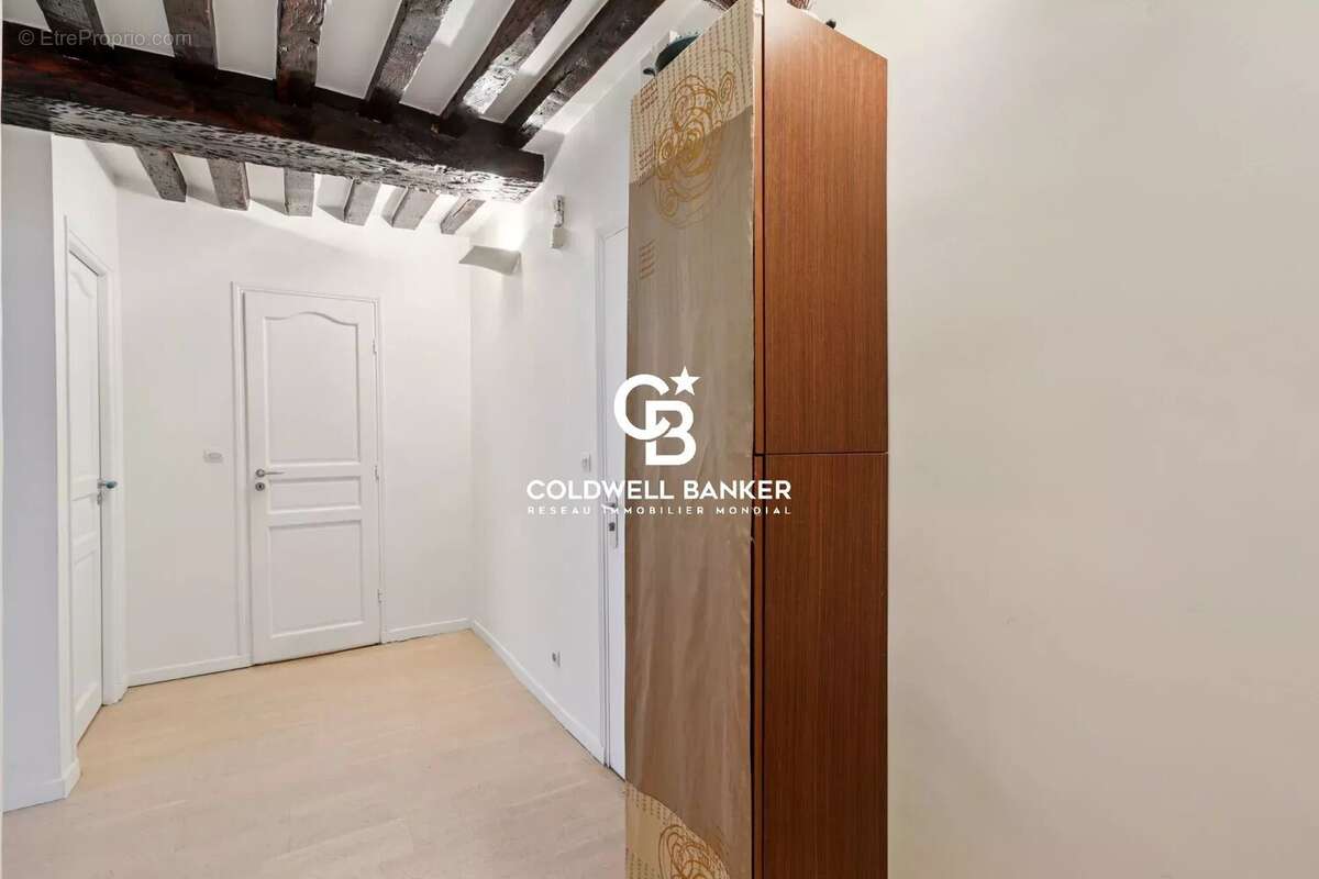 Appartement à PARIS-7E
