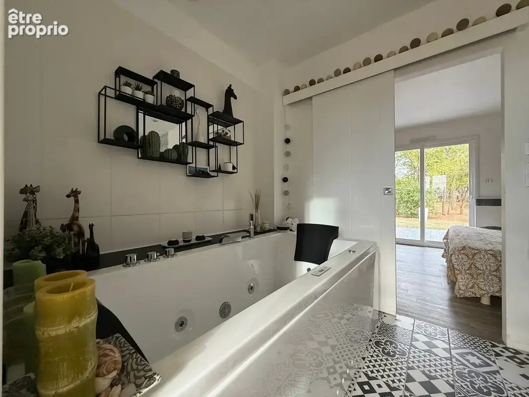 Maison 6 pièces 190 m² à vendre à Issoudun (36100) - photo 9