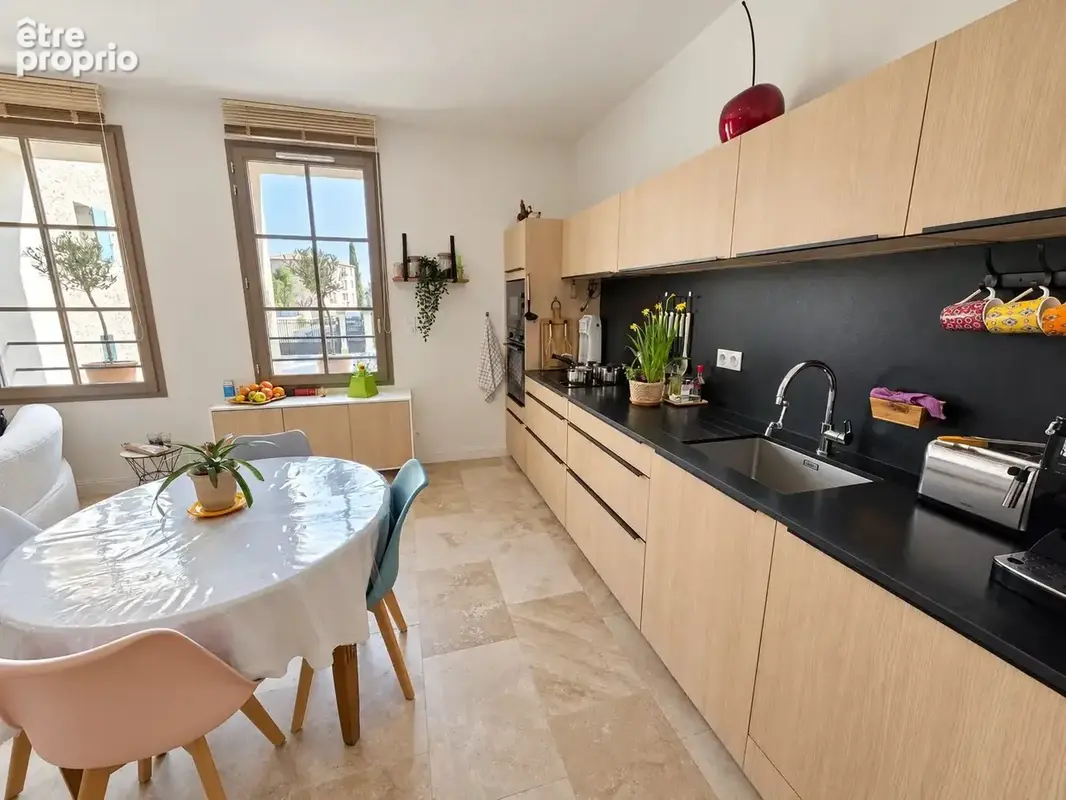 Appartement 3 pièces 84 m² à vendre à Uzes (30700) - photo 4