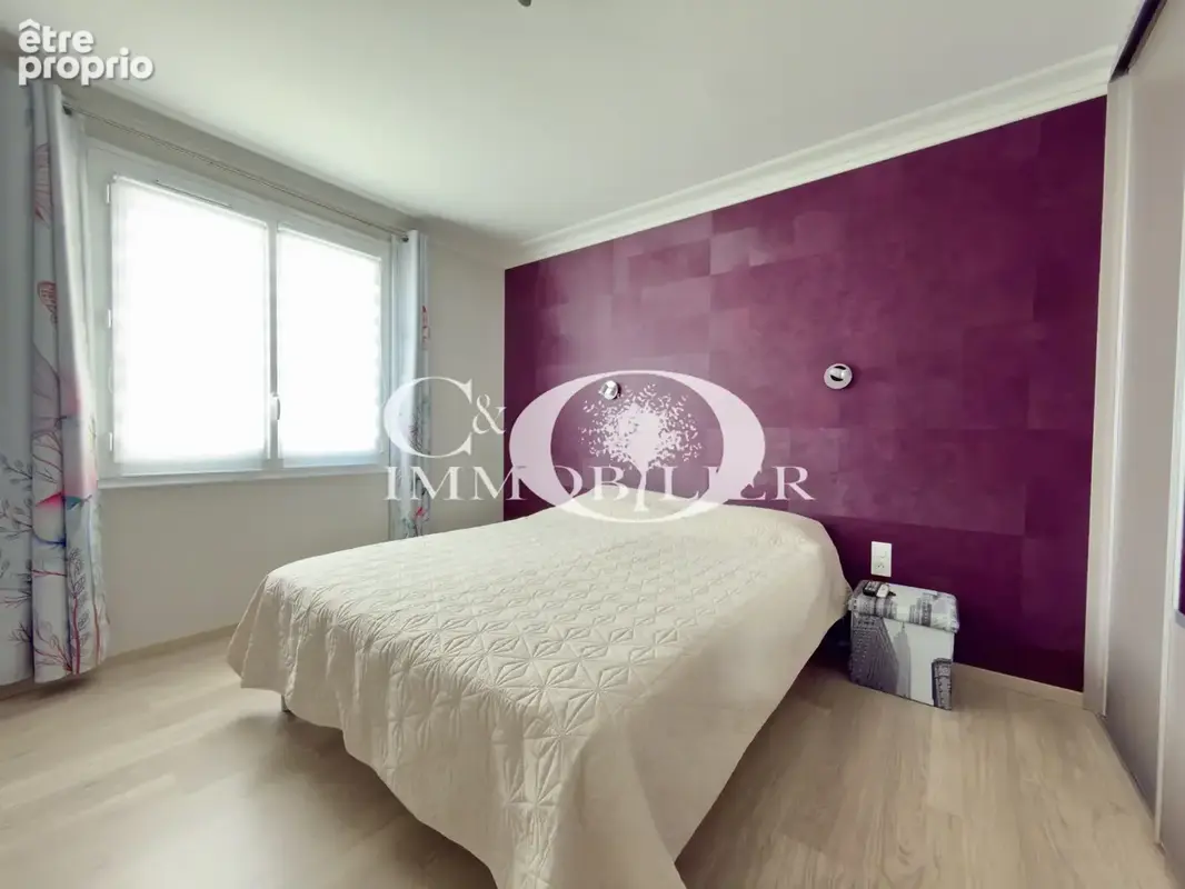 Maison 3 chambres + bureau - double garage - 1358 m2 de terrain - photo 6