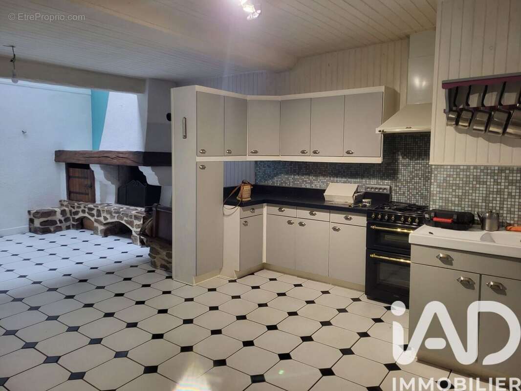 Maison 170 m² à Sille-Le-Guillaume  - photo 3