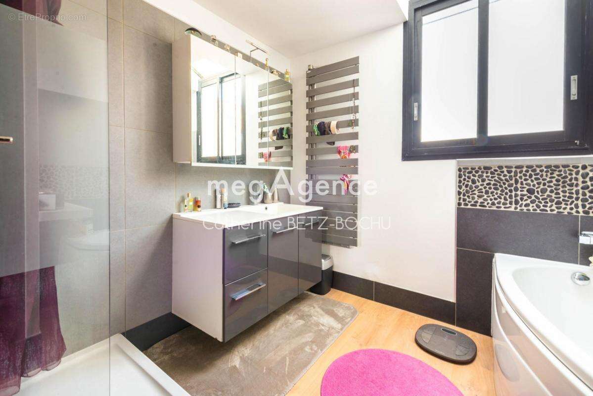 Maison à DEUIL-LA-BARRE