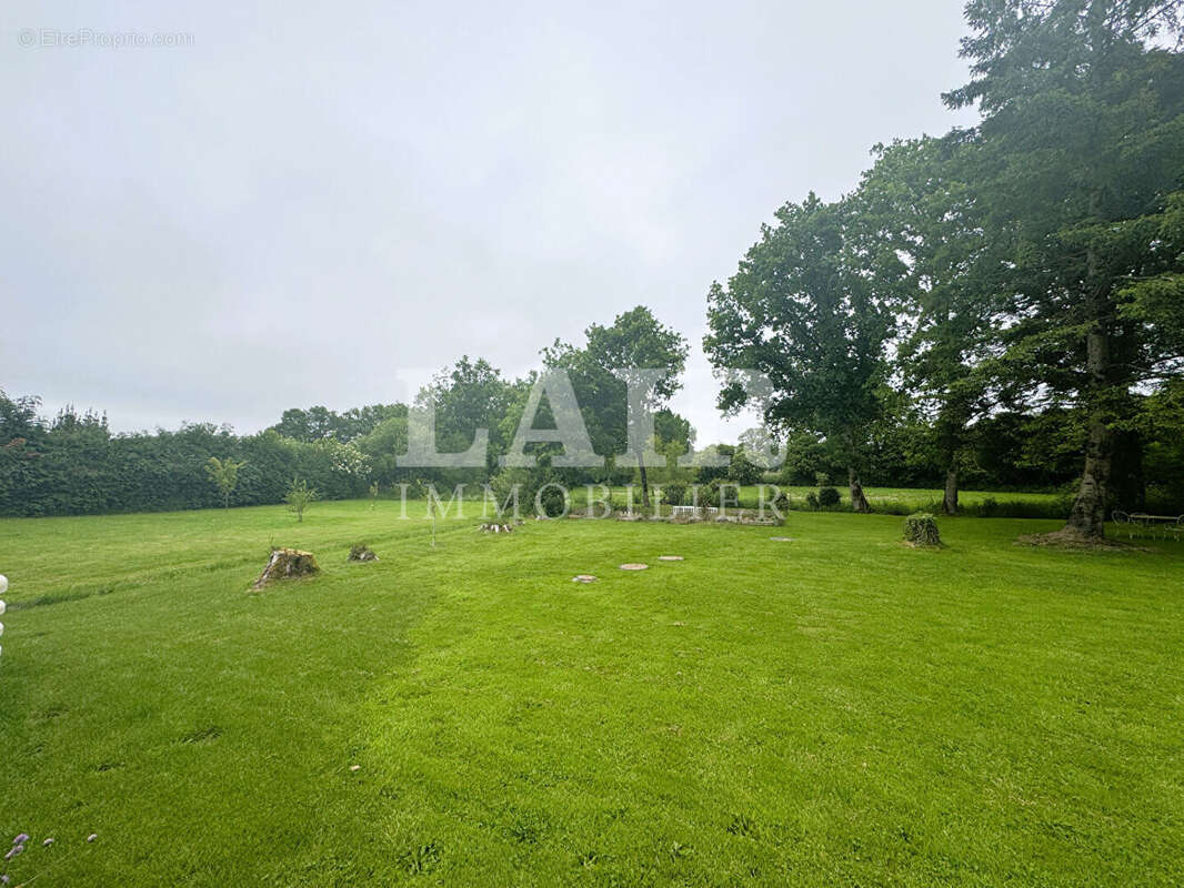 Maison à SAINT-PATRICE-DU-DESERT