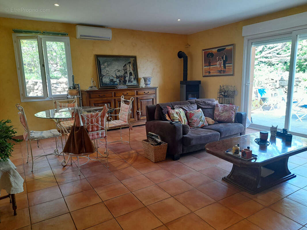 Le Thoronet : charmante villa au calme avec vue et piscine sur terrain clos - photo 8
