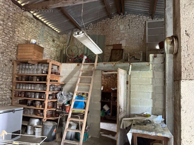 Maison à SAINT-THOMAS-DE-CONAC