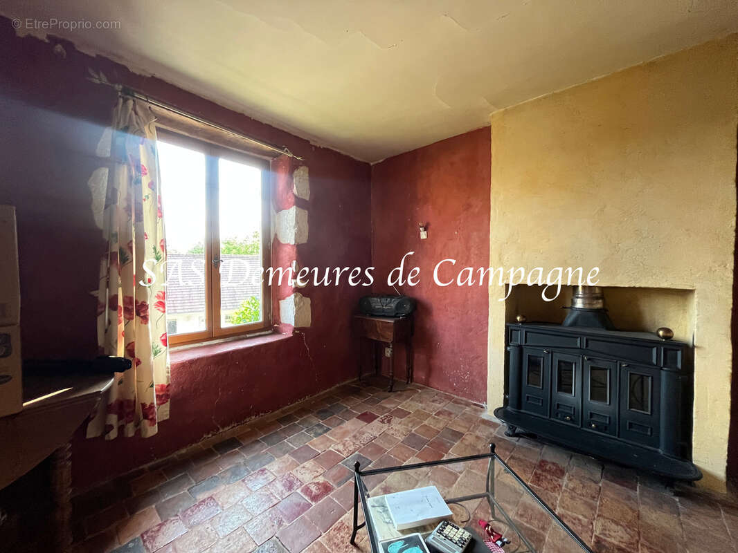 Maison à SENS-BEAUJEU