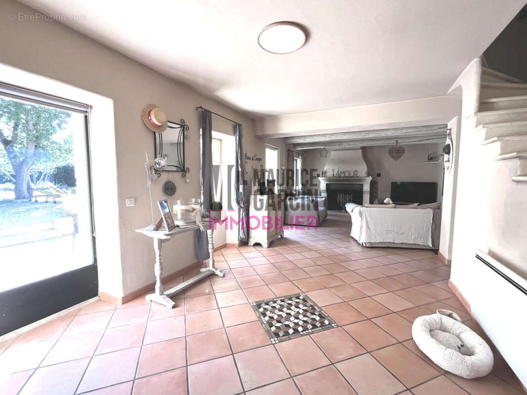 Maison à PERNES-LES-FONTAINES