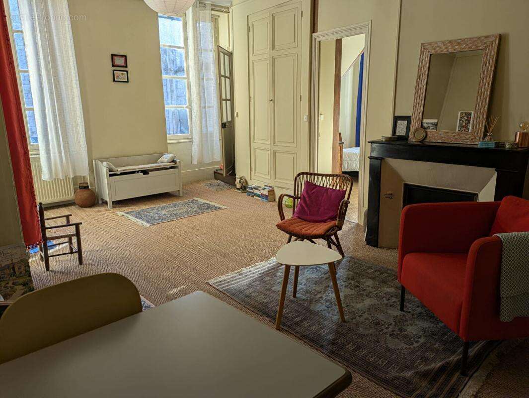 Appartement à LA CHARITE-SUR-LOIRE