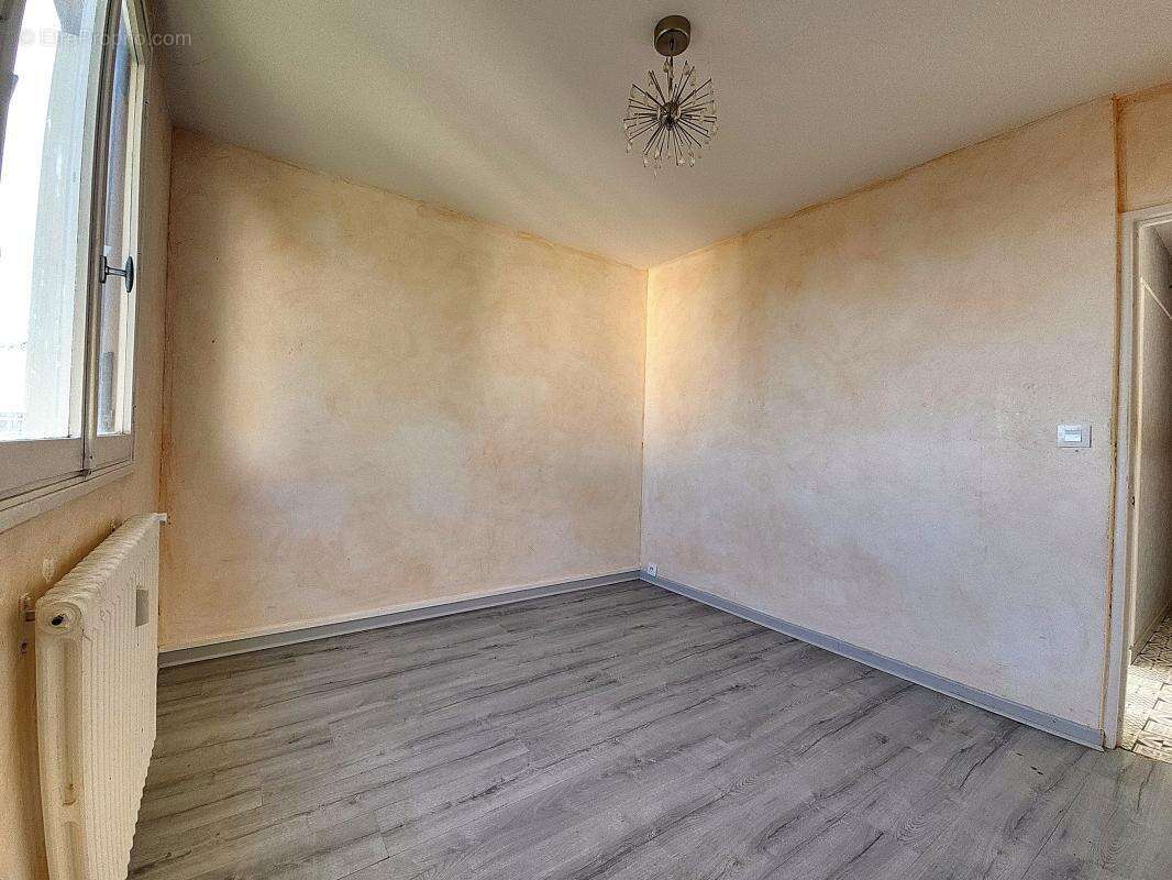 Appartement à CHENOVE