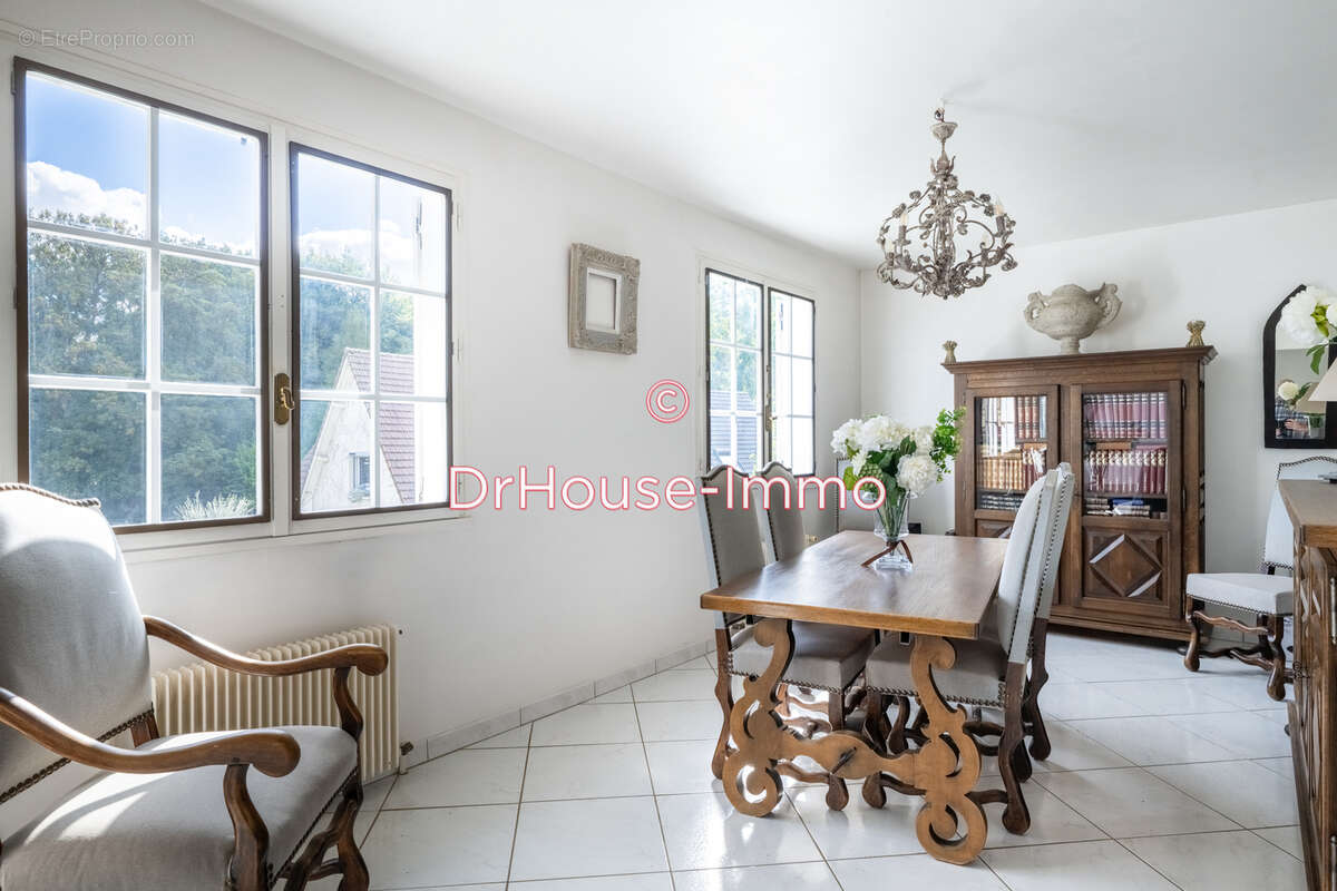 Maison à AUFFREVILLE-BRASSEUIL