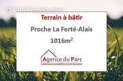 Terrain à LA FERTE-ALAIS