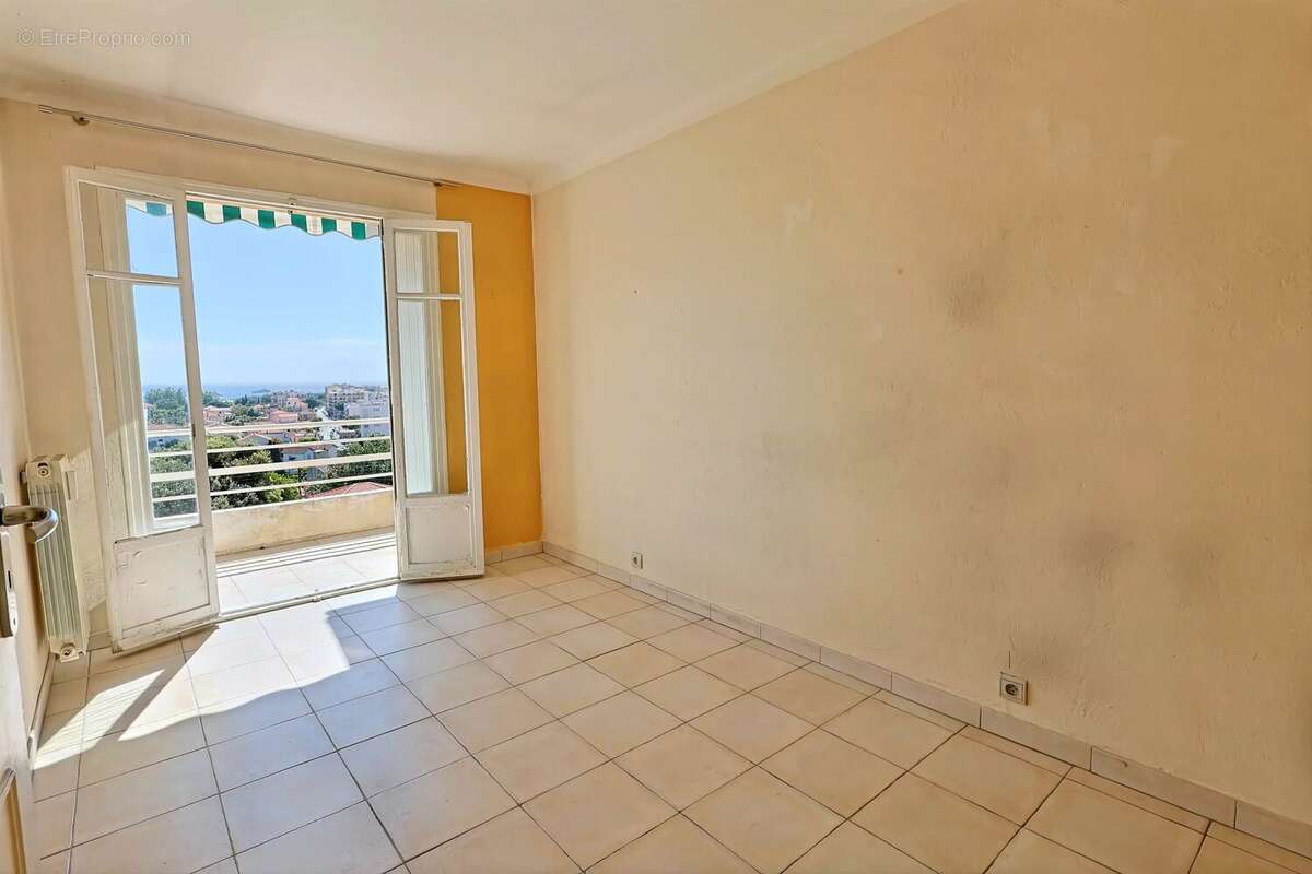 Antibes – Vue Mer Exceptionnelle  3 Pièces 58 m² Traversant - photo 7