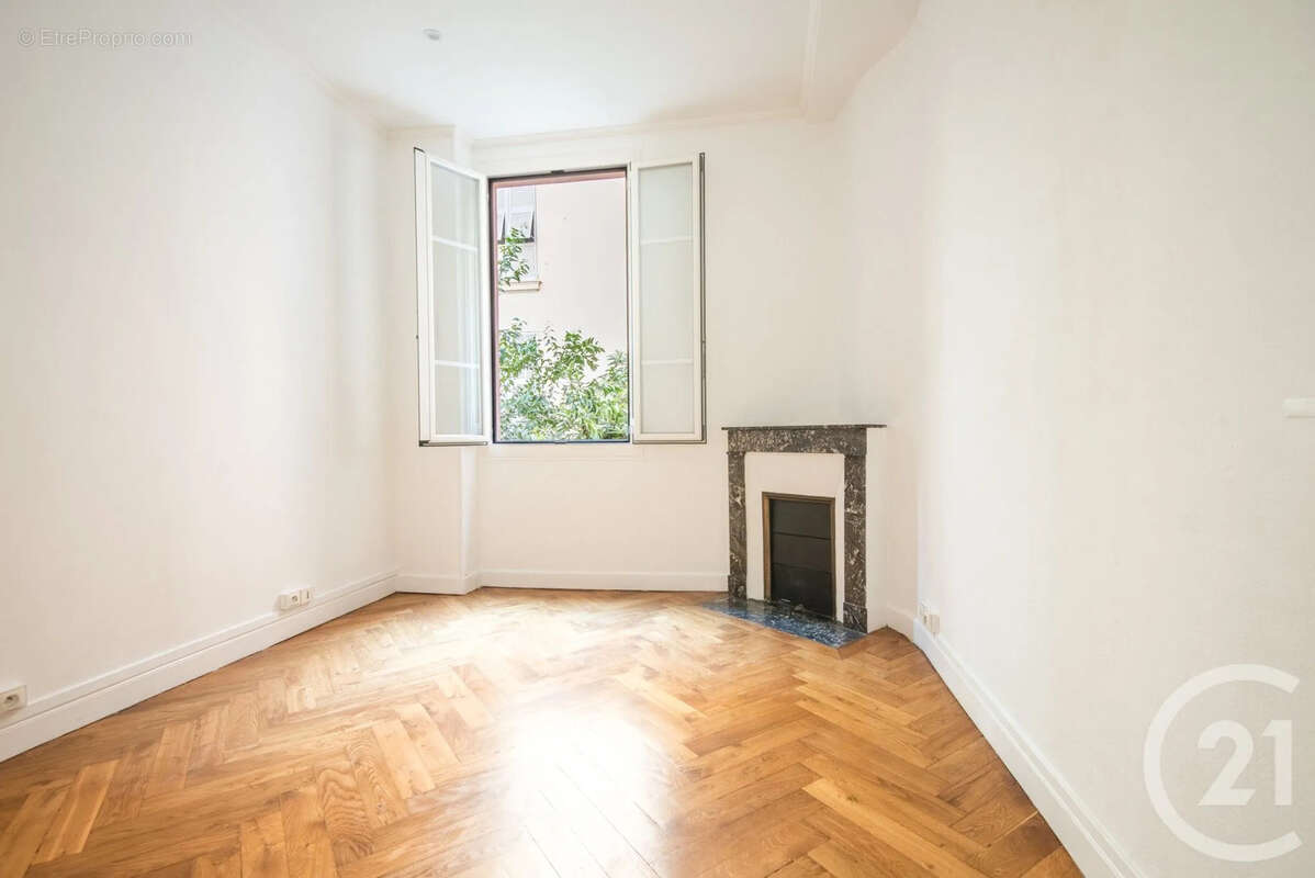 Appartement 64 m² à Nice  - photo 9