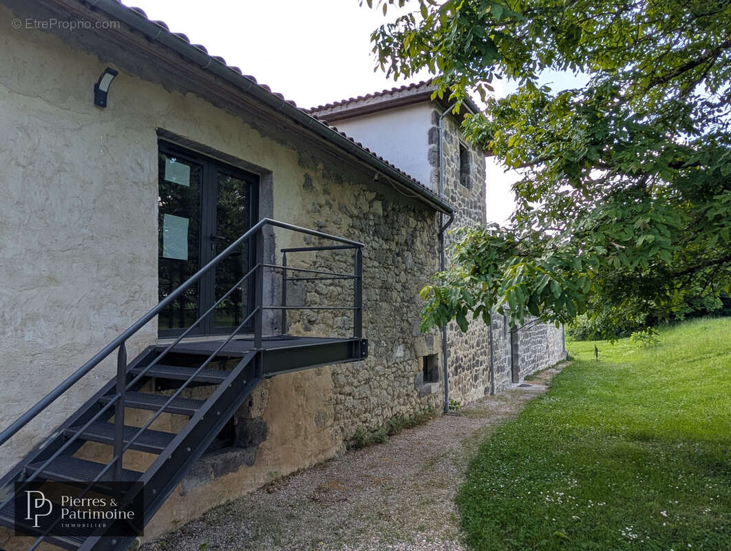 Maison à LASSERRE