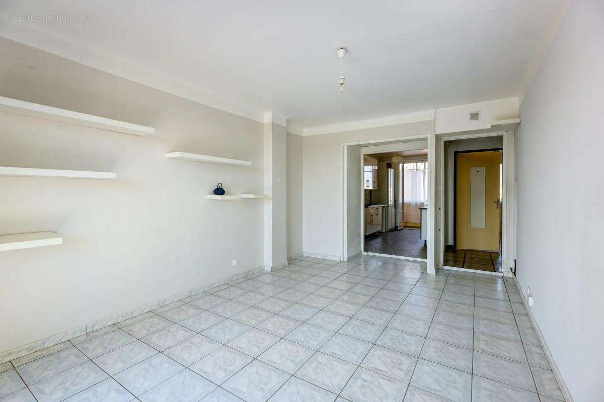 Appartement de 4 pièces de 73 m² à Villeurbanne - photo 3
