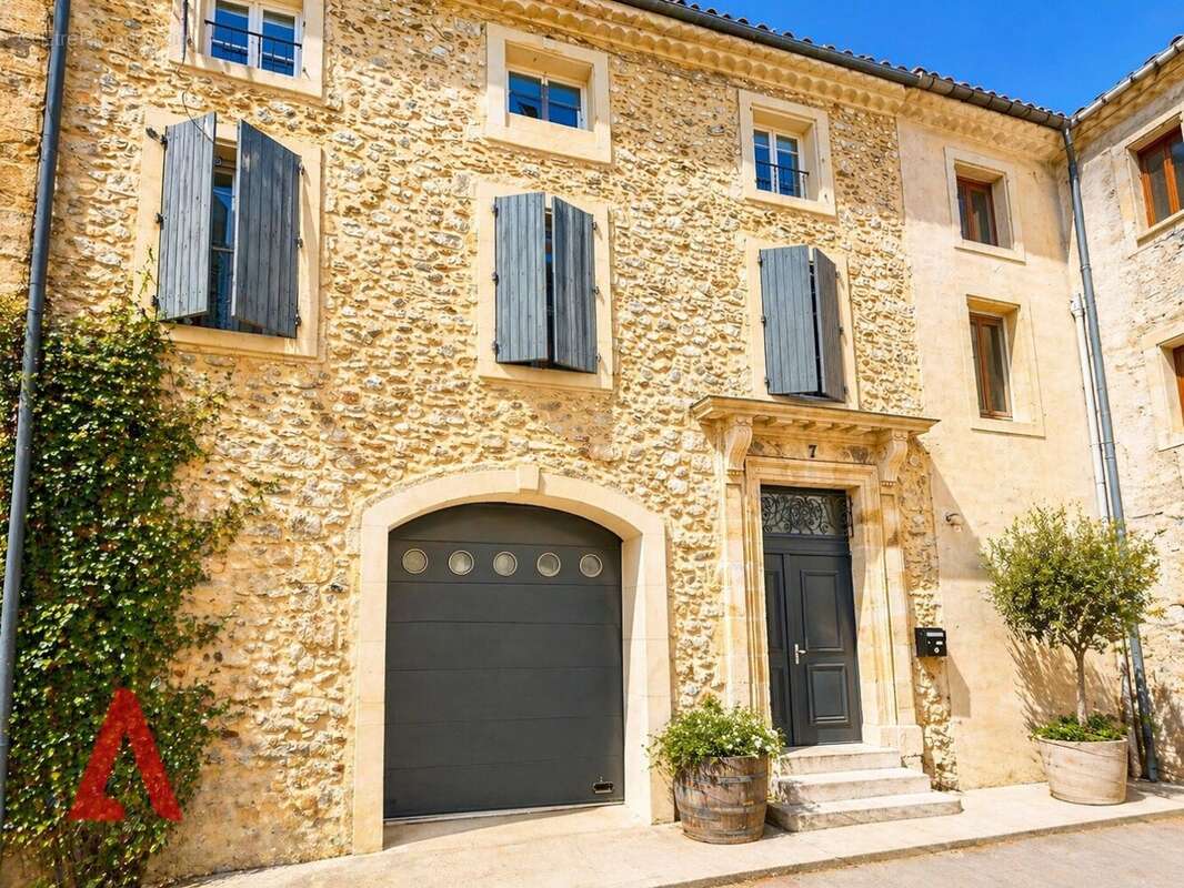 Maison à ROUJAN
