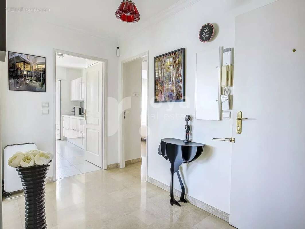 Appartement à MOUGINS