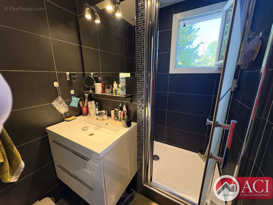 Maison 136 m² à Meru  - photo 8
