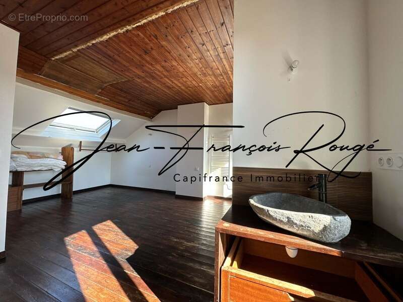 Agon-Coutainville, proche du havre et à deux kilomètres de la plage, maison en pierres de 160 m² ! - photo 9