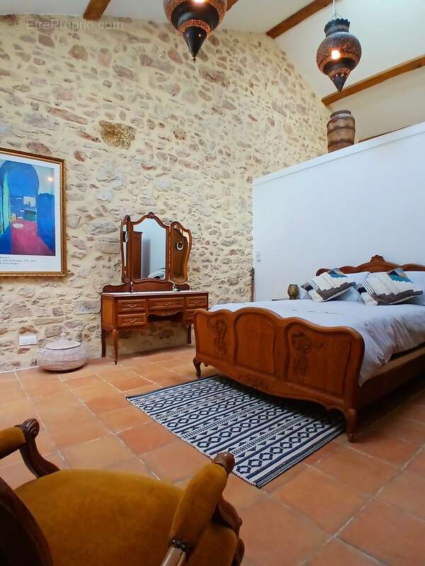 Maison à SAINT-CHINIAN