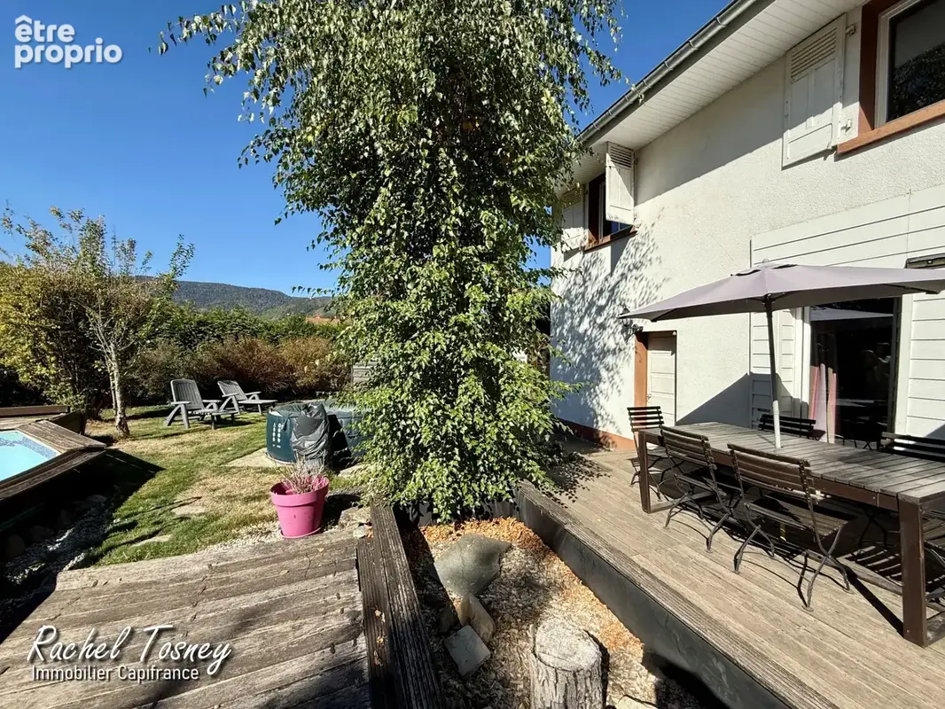 À VENDRE – Authentique corps de ferme T7 -210m²- rénové avec jardin et vue sur les Vosges – - photo 2