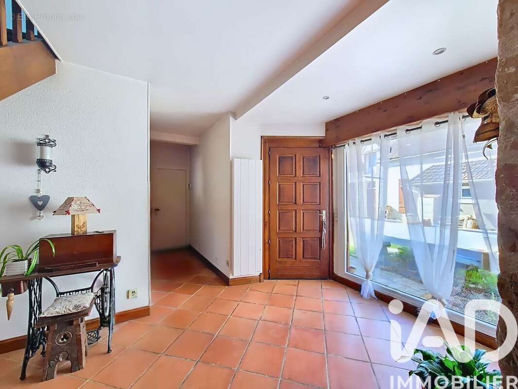 Photo 8 - Maison à VINNEUF