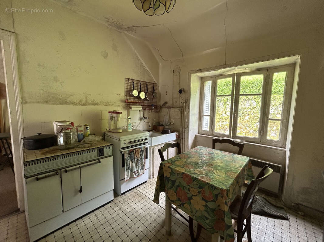 Maison à CORREZE