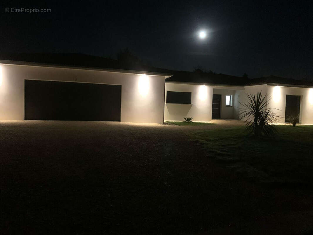 Maison à BARRY-D'ISLEMADE