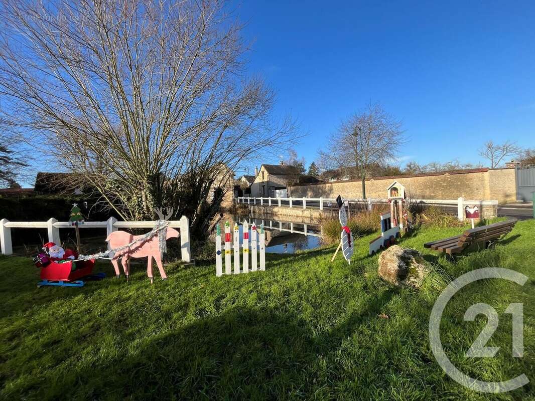 Terrain à LA CHAPELLE-REANVILLE