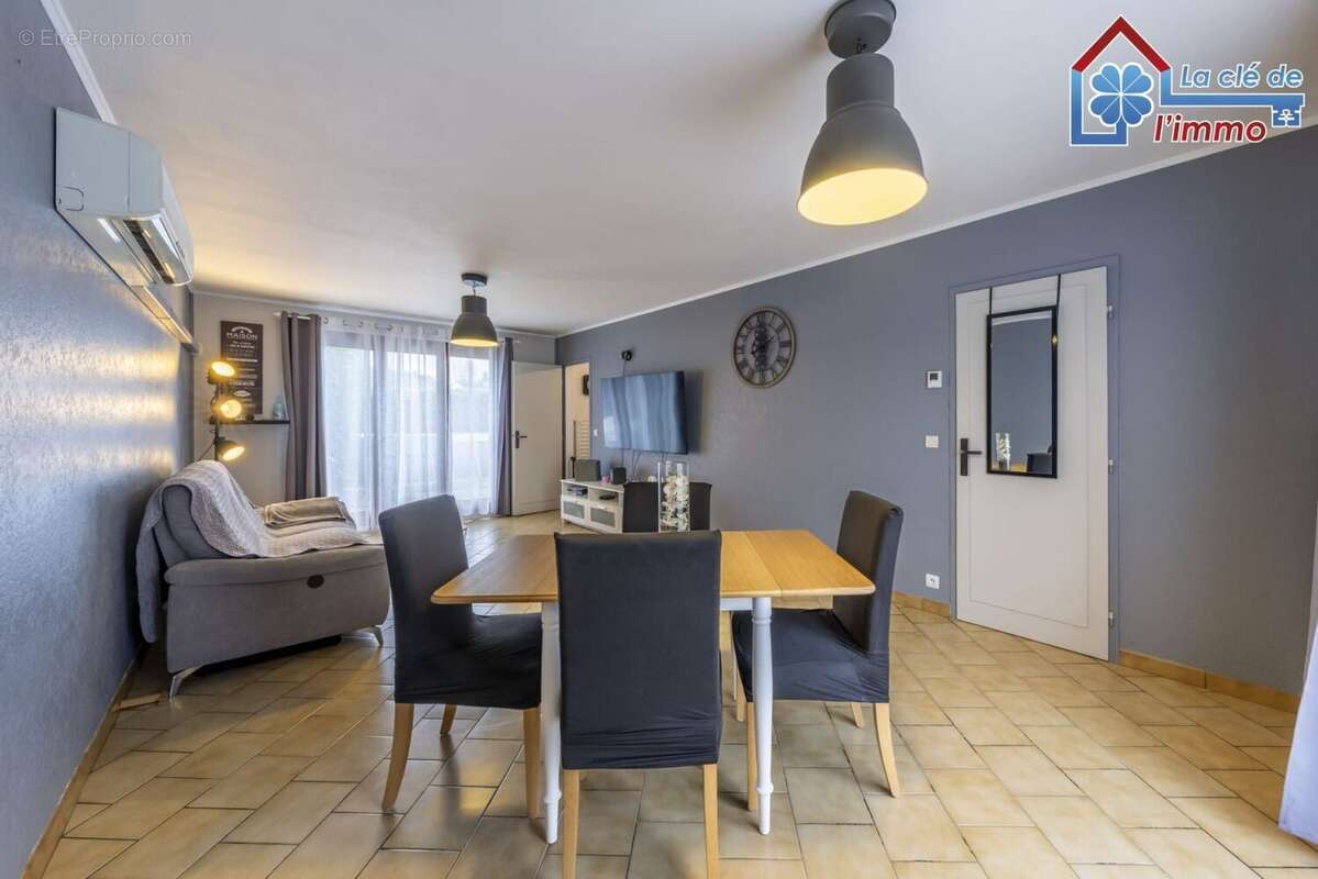 Maison à MOISSY-CRAMAYEL