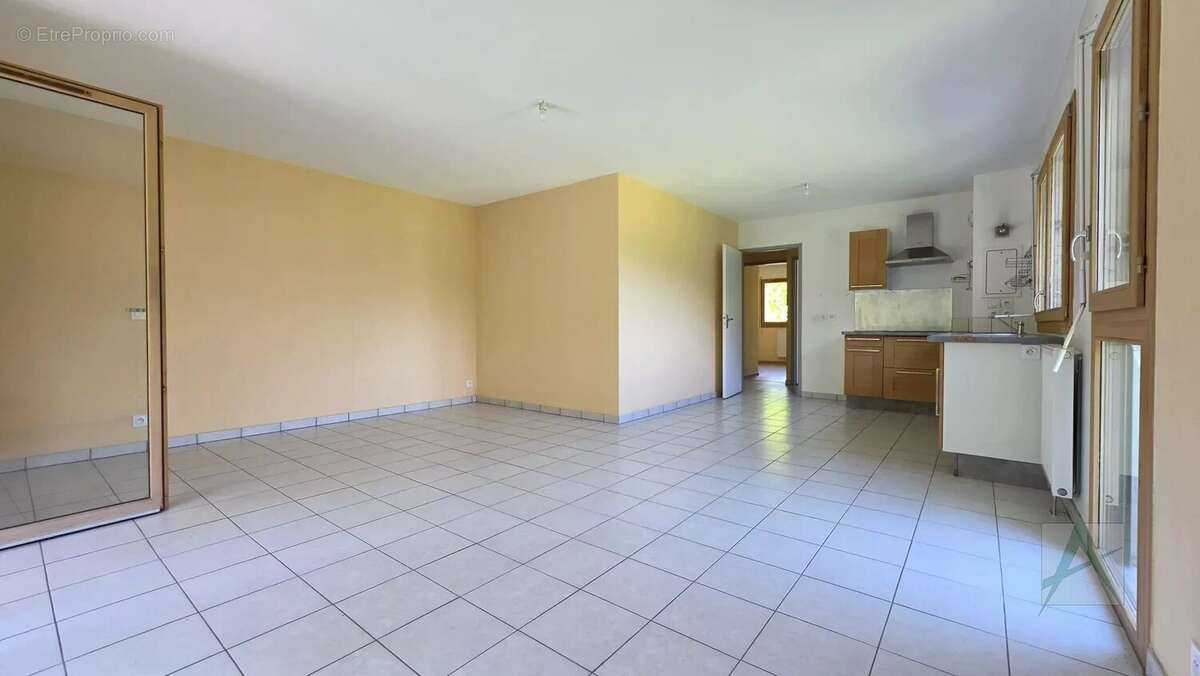 Appartement à COGNIN