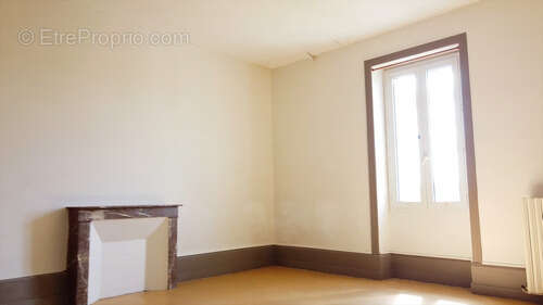 Appartement à GOURDON