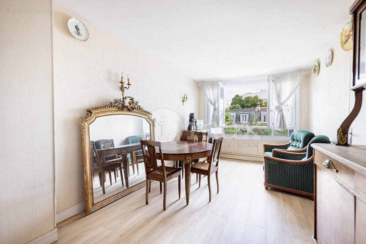 Appartement à ASNIERES-SUR-SEINE