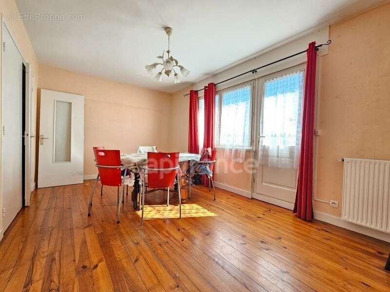 Appartement à vendre 4 pièces avec GARAGE et CAVE PANISSIERES (42) - photo 2