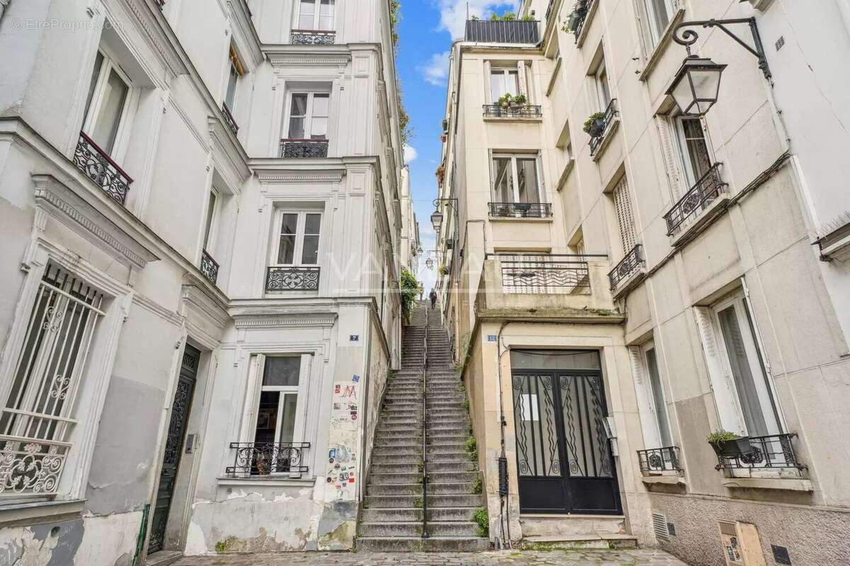 Appartement à PARIS-18E