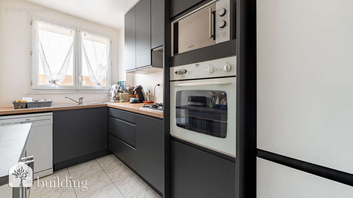 Appartement à COURBEVOIE
