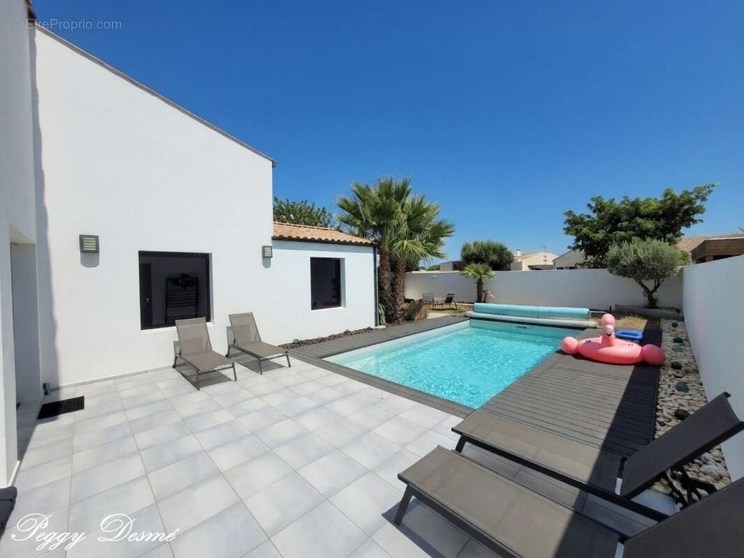 Maison à vendre 6 pièces VILLEDOUX (17) - Elégance et Confort aux portes de La Rochelle - 6 pièces - Piscine - photo 4